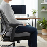 Zwart MEDISIT VI zitkussen op een bureaustoel van hjh OFFICE (AI-gegenereerde afbeelding)