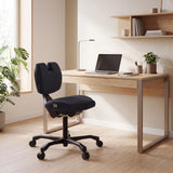 EvoShift kniekruk in het zwart aan een licht houten bureau van hjh OFFICE
