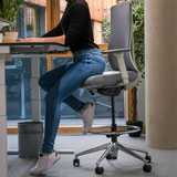 Grijze Baliestoel HALIFAX WORK met voetring en wielen van hjh OFFICE