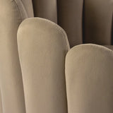 Beige stoffen bekleding met naaddetail van de SCALLORE eetkamerstoel van hjh LIVING