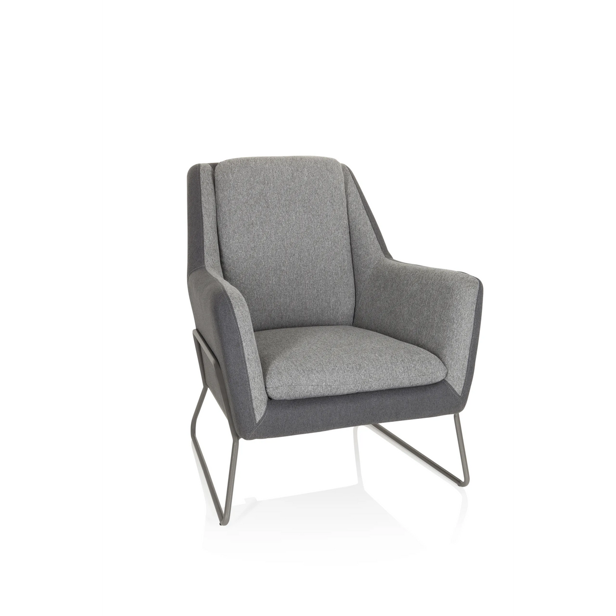 Lichtgrijze Gestoffeerde fauteuil LAGUN met donkergrijze accenten en metalen poten van hjh OFFICE – 360-gradenweergave (vooraanzicht 20°)