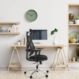 Zwarte High end bureaustoel CASSILIS B met netrugleuning en hoofdsteun van hjh OFFICE