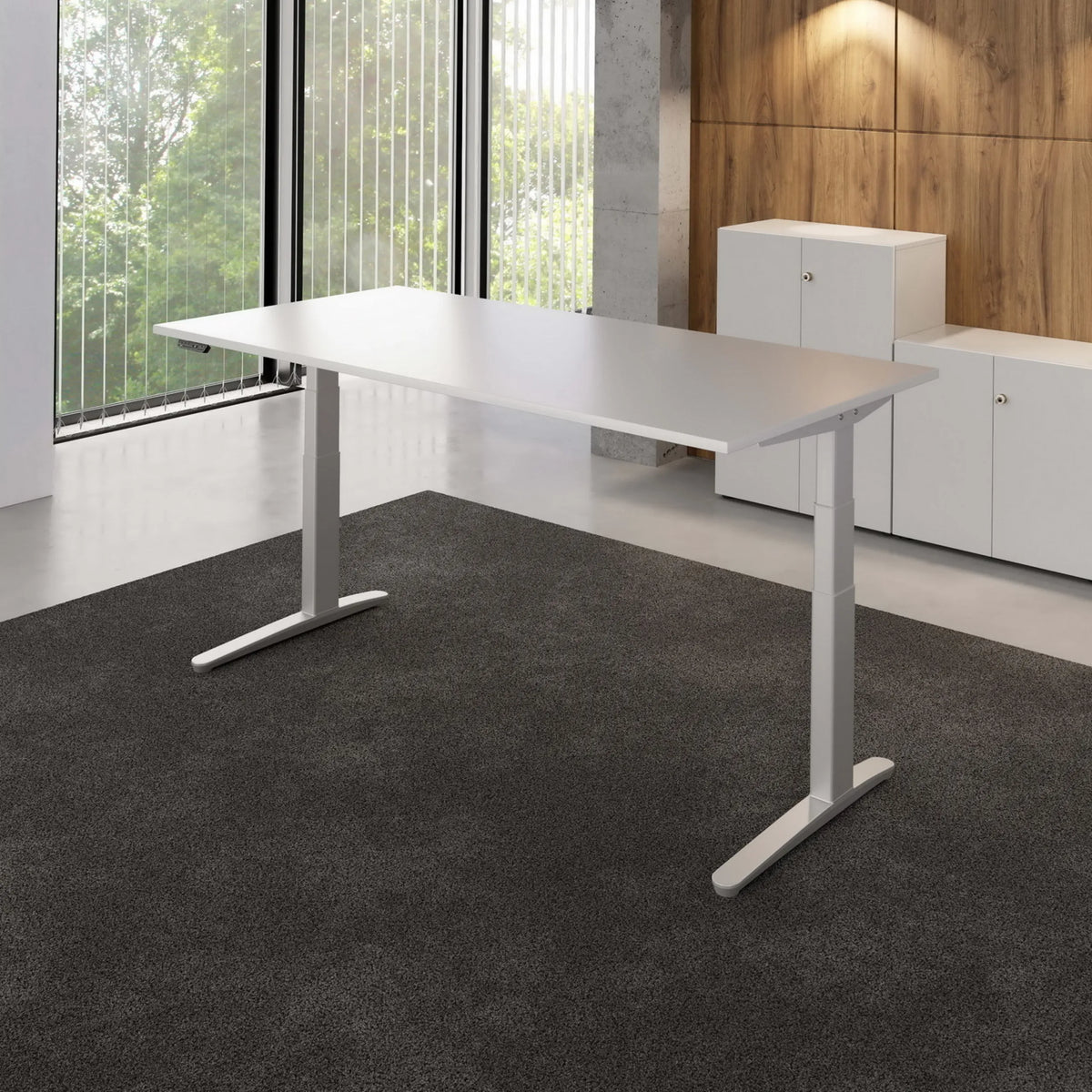 Elektrisch hoogteverstelbaar bureau XBHM 2E SS in het wit met afmetingen 200 x 100 cm van hjh OFFICE PRO