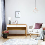 Bureau BERGA in wit en eiken met twee laden in een woonruimte van hjh LIVING