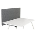 Grijze rechthoekige tafelverdeler FLEXMIUT 3D op een wit bureau van hjh OFFICE