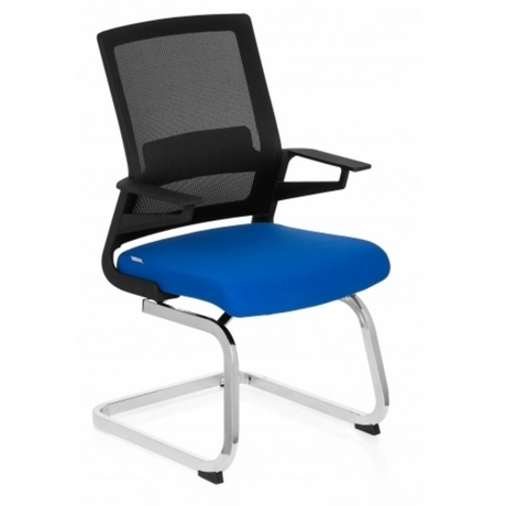 Vergaderstoel INVENTOR V met blauwe zitting, zwarte netrugleuning en verchroomd frame van hjh OFFICE