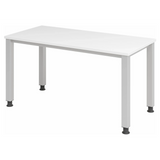Hoogteverstelbaar bureau QUEO 614 S in wit en zilver met vier vierkante poten van hjh OFFICE PRO
