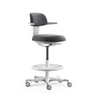 Werkstoel TOP WORK 40 W met donkergrijze bekleding, wit onderstel en voetring op zwenkwielen van hjh OFFICE