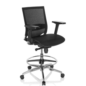 Zwarte Baliestoel TOP WORK 78 met netbespanning, voetring en zwenkwielen van hjh OFFICE