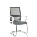Grijze Vergaderstoel VISITER W met netbespanning rugleuning en verchroomd frame van hjh OFFICE